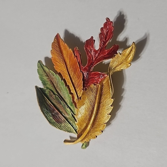 Jonathan Large Fall Brooch - Picture 1 of 7